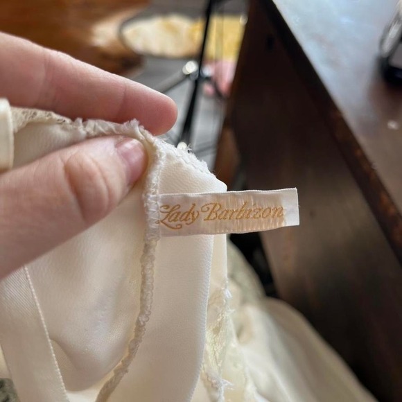 Lady Barbizon Satin Remarque Lace Bodysuit 2X Ivory Nylon Blend - Picture 4 of 7